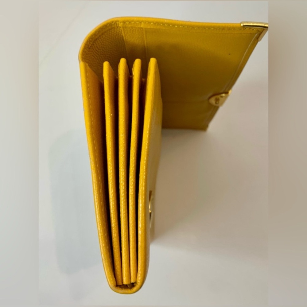 Givenchy Vintage Leather Wallet (Large) - Picture 6 of 7